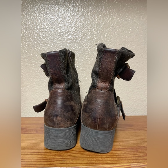 B.O.C. Born Boots size 8M  7” Tall Heel 2” - Picture 10 of 11